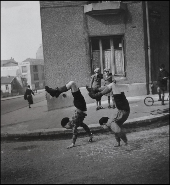 Les deux frères, Paris, 1934